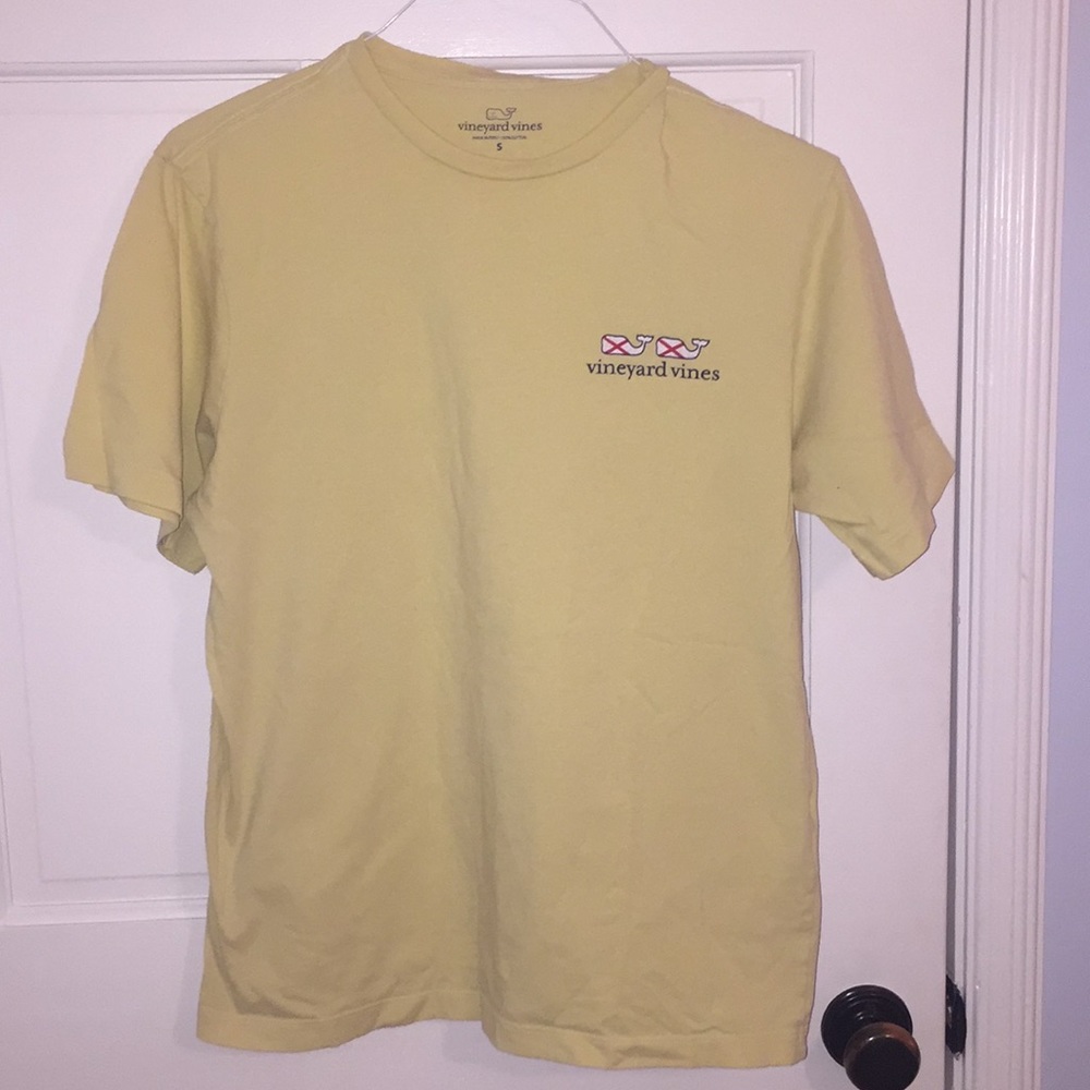 Vineyard Vines T shirt